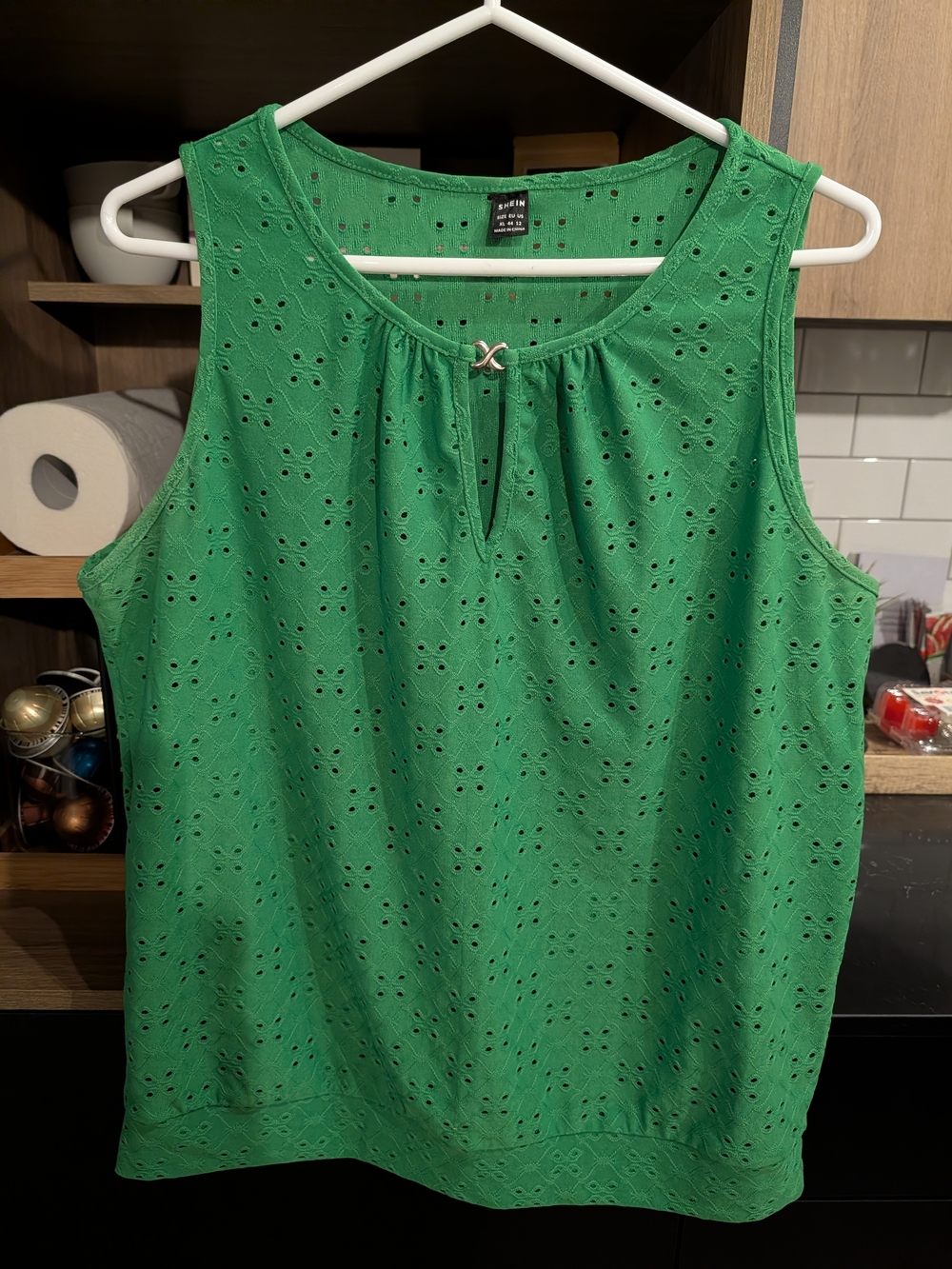 SHEIN Green Eyelet Sleeveless Camisole
